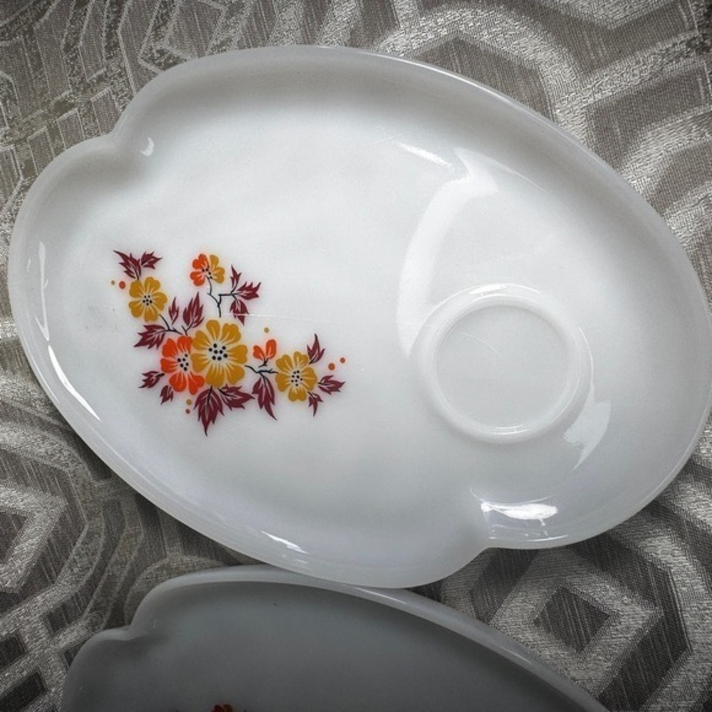 Vintage Blossom Federal Patio FEDERAL Milk Glass Snack Sets Riverdale 2 - Picture 4 of 8